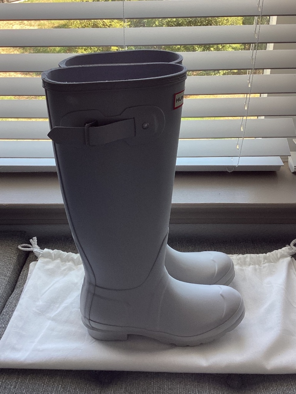 Hunter Original Tall Waterproof Rain Boot, size 6